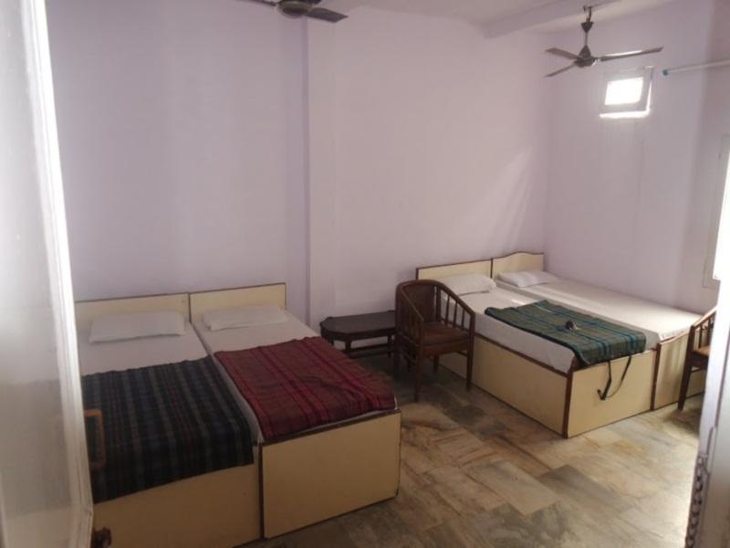 Super Hotel O Hare Rama Guest House Нью-Дели Экстерьер фото